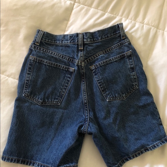 Vintage Gap high rise shorts! - Picture 2 of 4